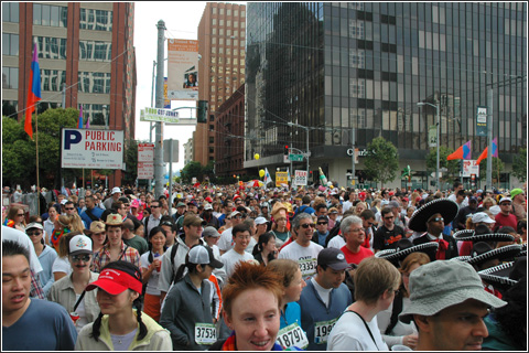 The tremendous crowd at Bay to Breakers 2005.